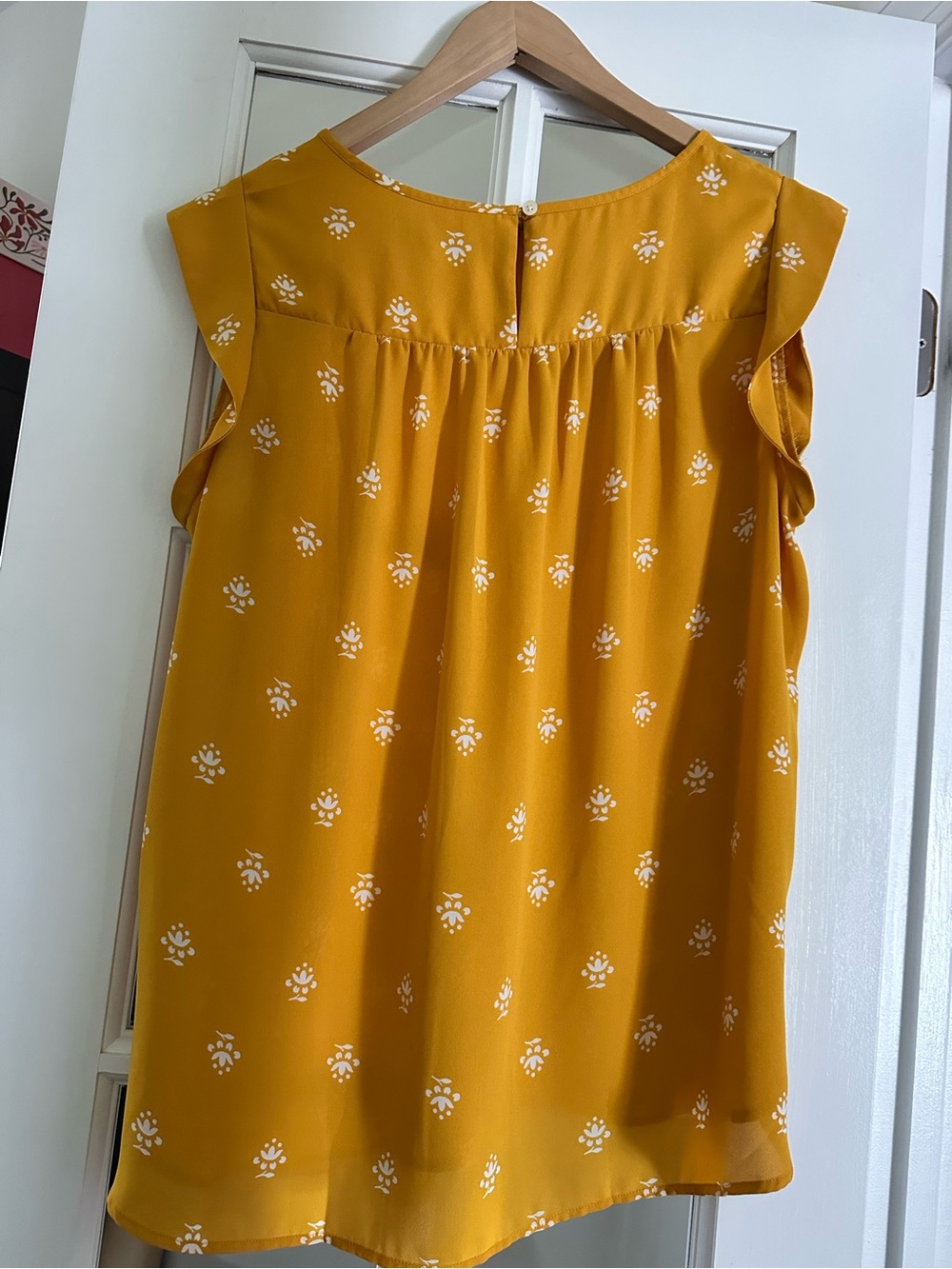 LOFT Mustard Yellow Printed Ruffle Shoulder Camisole - Picture 3 of 4